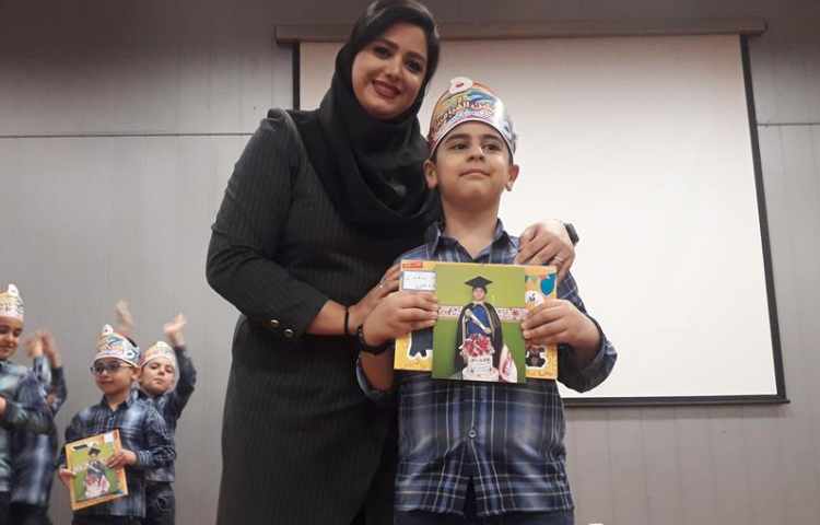 جشن بزرگ و شاد الفبا دانش آموزان پایه اول دبستان علوی شعبه غرب 45