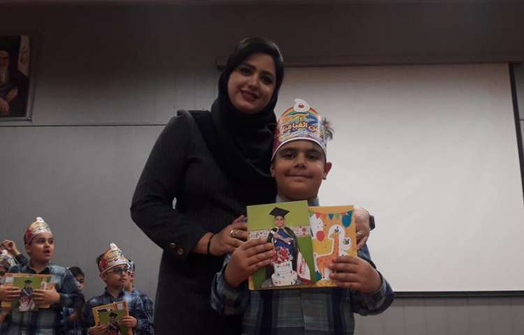 جشن بزرگ و شاد الفبا دانش آموزان پایه اول دبستان علوی شعبه غرب 46