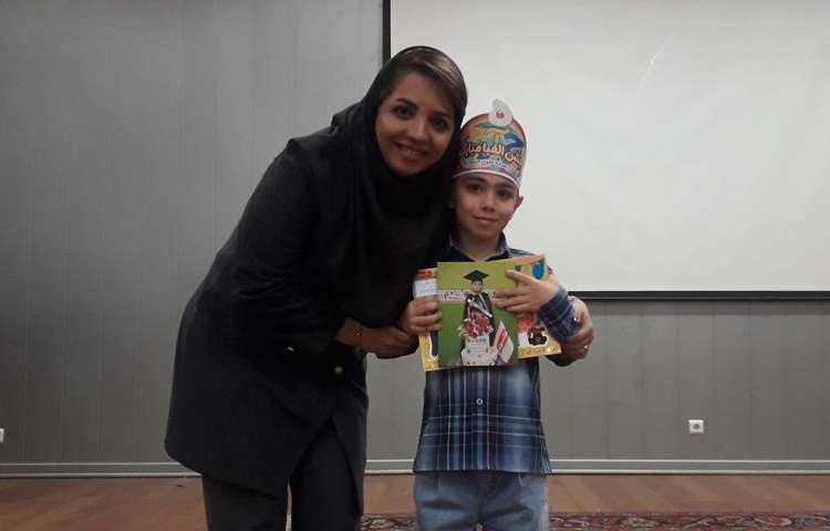 جشن بزرگ و شاد الفبا دانش آموزان پایه اول دبستان علوی شعبه غرب 71