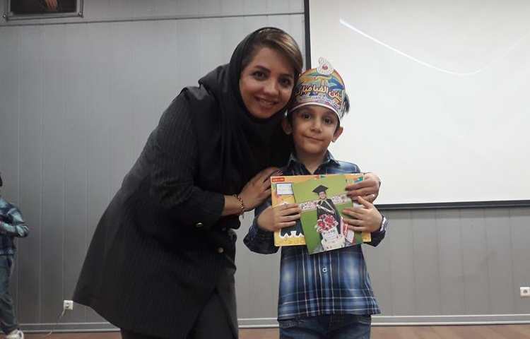 جشن بزرگ و شاد الفبا دانش آموزان پایه اول دبستان علوی شعبه غرب 77