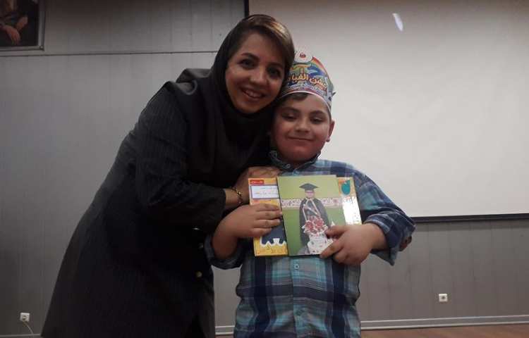 جشن بزرگ و شاد الفبا دانش آموزان پایه اول دبستان علوی شعبه غرب 84