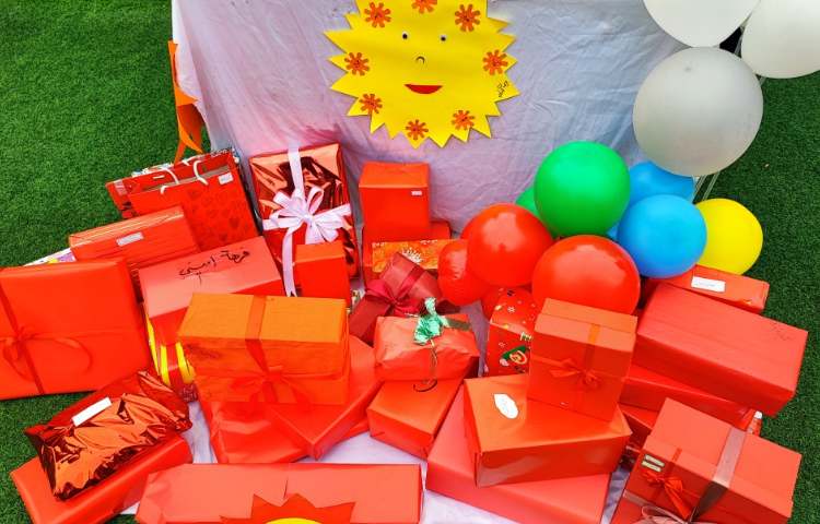 جشن تحویل کارنامه در پایه اول 1