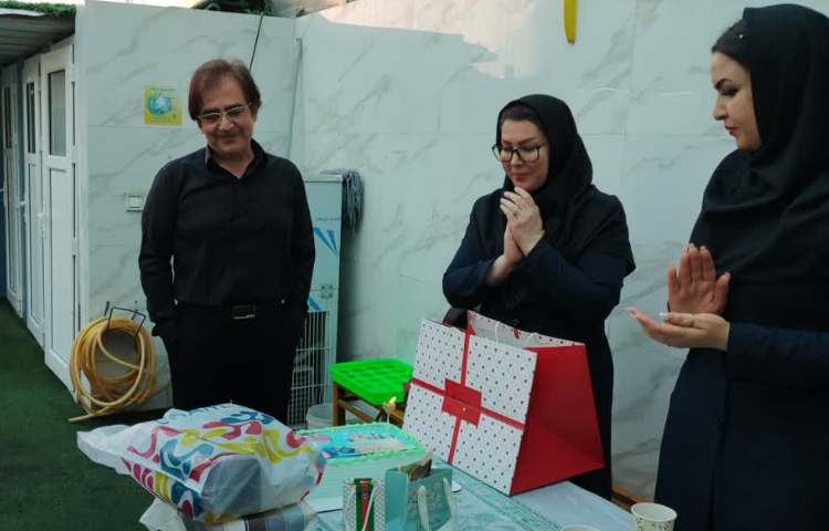 جشن تولدوجشن معلم مهندس کامرانی مدیریت دبستان 2