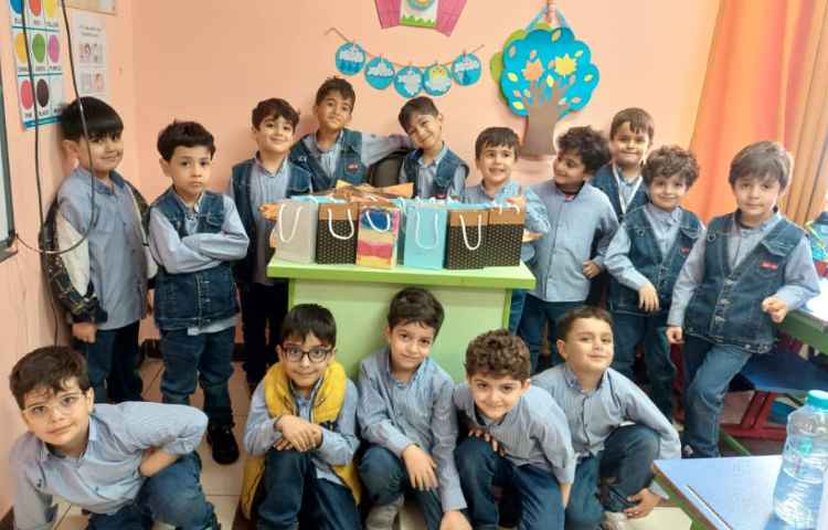 جشن تولد آبان ماهی ها 2