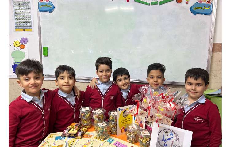 جشن تولد بهمن ماهی ها برگزار شد . 2