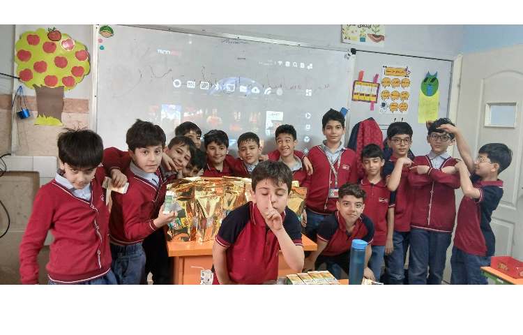 جشن تولد دانش آموزان فروردینی 2