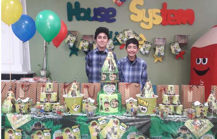 جشن تولد متولدین اسفند ماه دبستان علوی 8