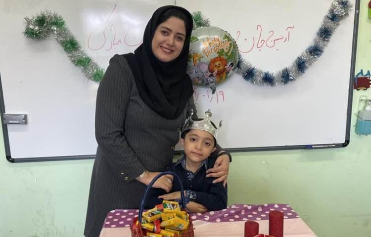 جشن تولد کلاسی دانش آموزان پایه اول 1