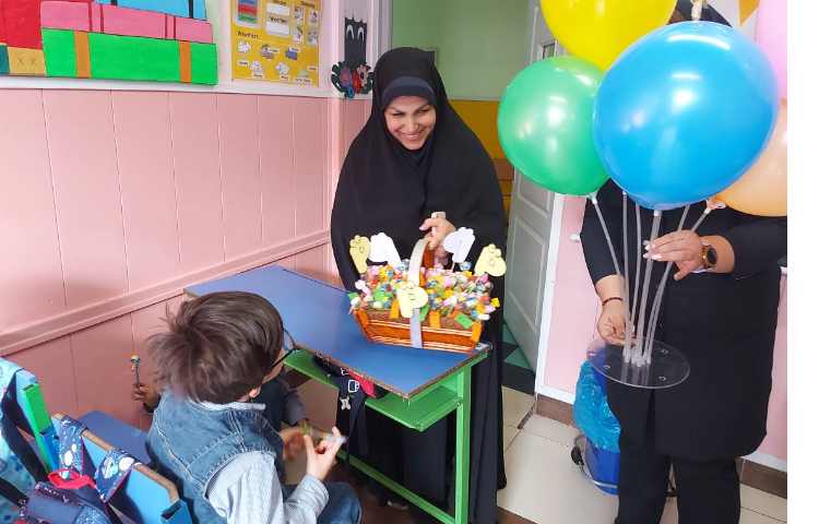 جشن حرف Pp و اهدا جایزه به دانش آموزان عزیز 1