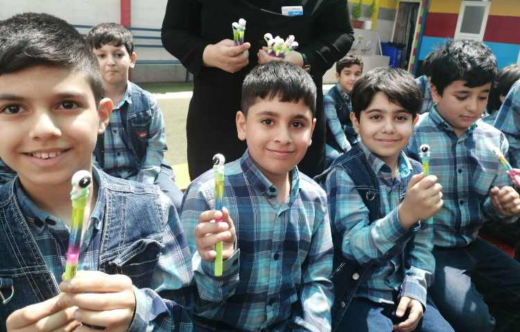 :جشن خودکار و شروعی نو با نوشتن خودکار برای پسران توانمند علوی 5