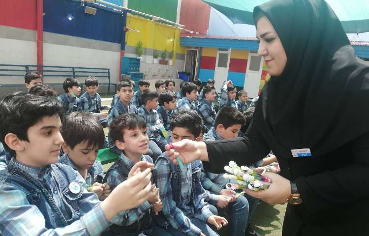 :جشن خودکار و شروعی نو با نوشتن خودکار برای پسران توانمند علوی 9