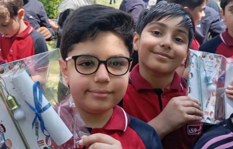 جشن خودکار و شروعی نو با نوشتن خودکار ویژه پایه سوم 6