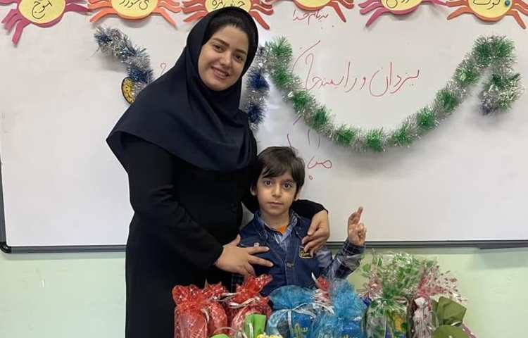 جشن دانش آموزان اول دبستان علوی 3