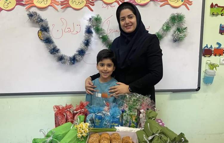 جشن دانش آموزان اول دبستان علوی 4