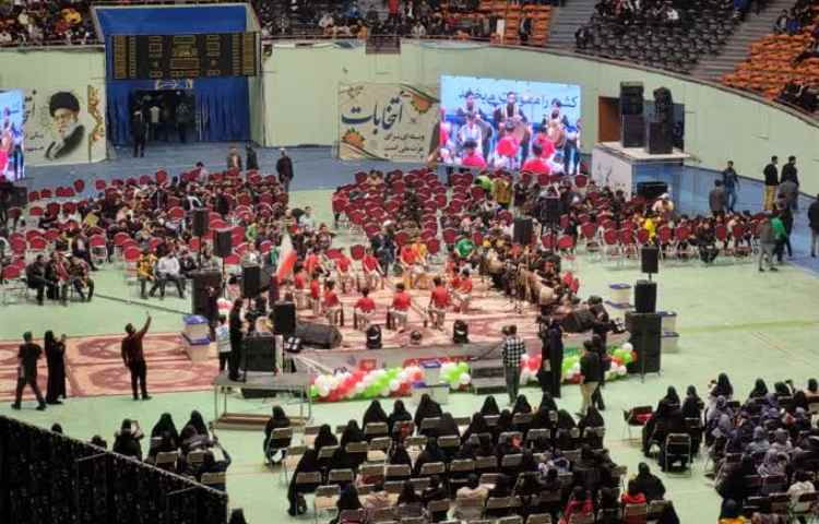 جشن رای اولی ها در استادیوم آزادی 1