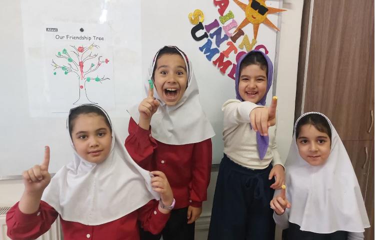 جشن روز جهانی دوستی (Doing worksheet) 6