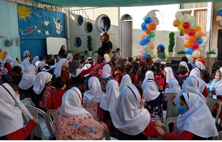 جشن روز دانش اموز 2