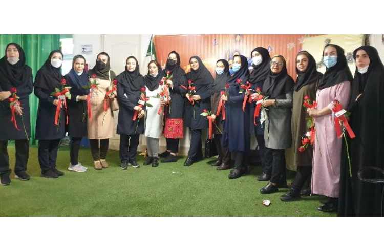 جشن روز معلم و عید سعید فطر در دبیرستان دخترانه علوی