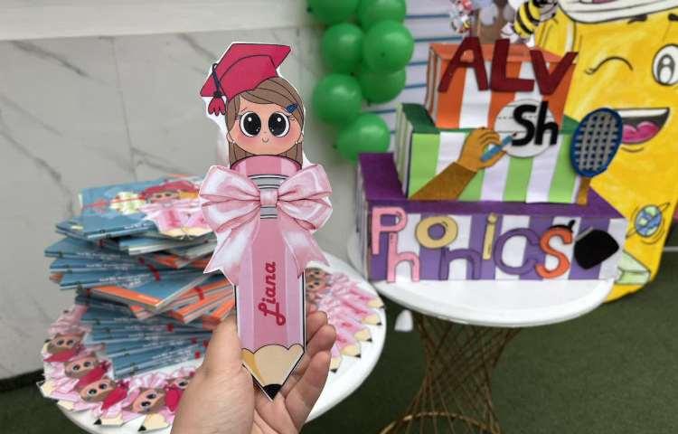 جشن شروع کتاب Our Discovery Island 1 4