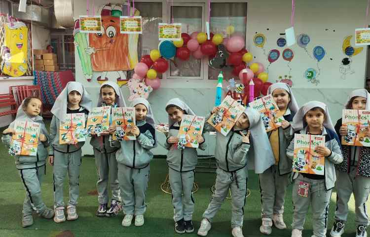 جشن شروع کتاب ALV Phonics 2 4