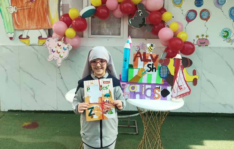 جشن شروع کتاب ALV Phonics 2 7