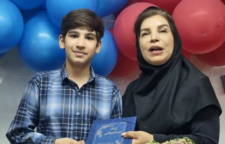 جشن فارغ التحصیلی پایه ششم دبستان علوی 47