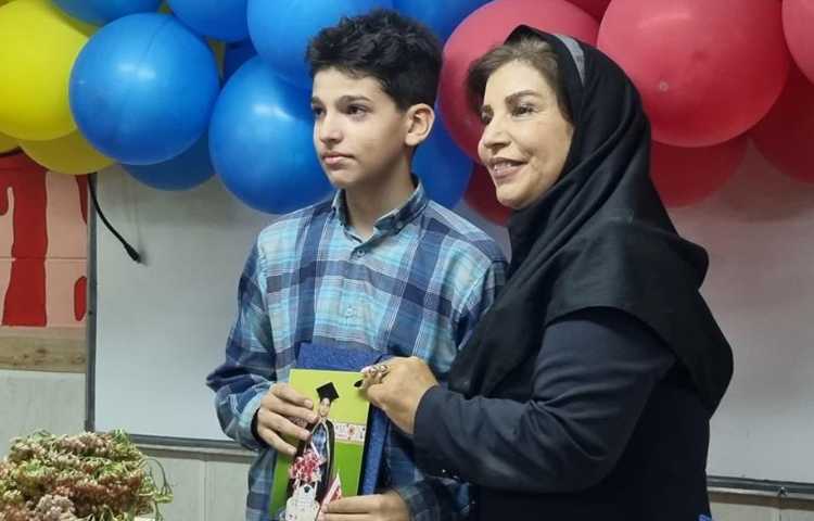 جشن فارغ التحصیلی پایه ششم دبستان علوی 52