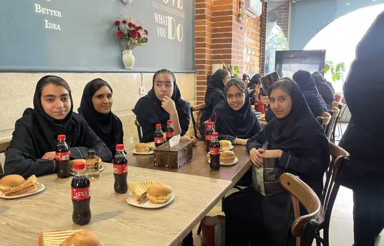 جشن فارغ التحصیلی 2