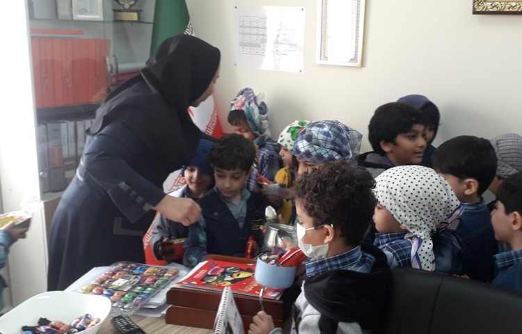 جشن قاشق زنی و چهارشنبه سوری پیش دبستان علوی 11