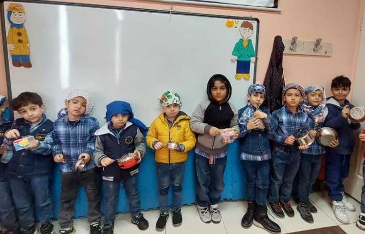 جشن قاشق زنی و چهارشنبه سوری پیش دبستان علوی 25