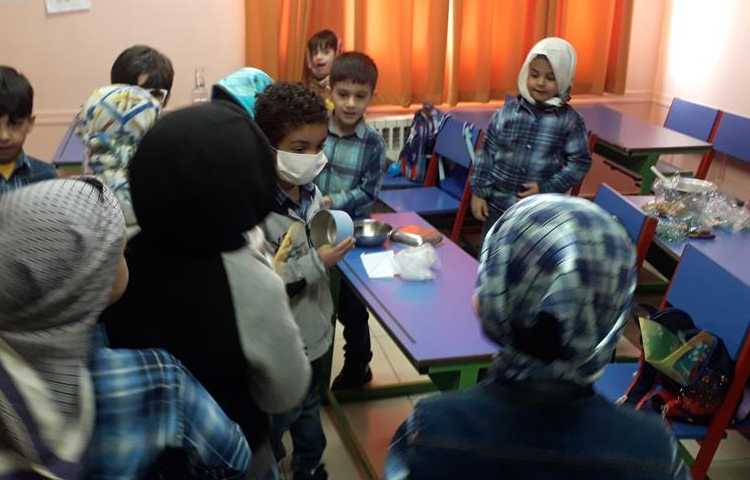 جشن قاشق زنی و چهارشنبه سوری پیش دبستان علوی 4