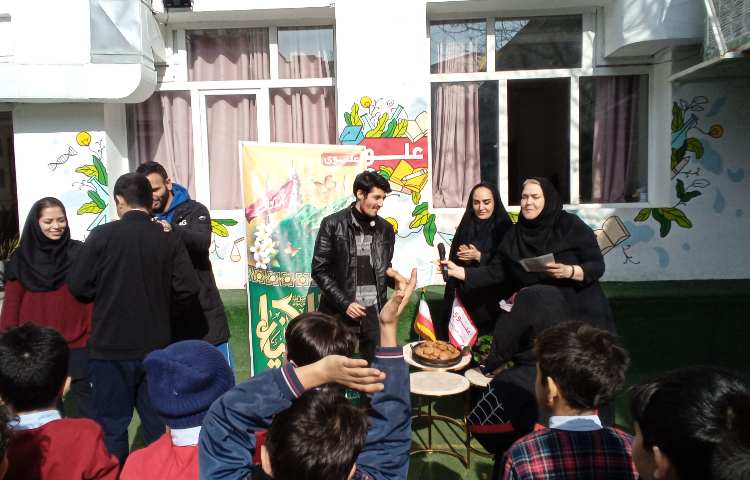 جشن مبعث و تجلیل از برگزیدگان مسابقات ورزشی و نقاشی منطقه 11 9