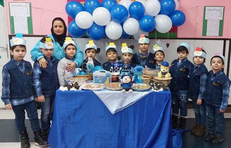 جشن میانه زمستان دانش آموزان پیش دبستان علوی 6