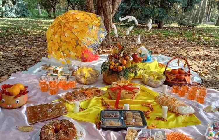 جشن میانه پاییز و بازدید از کاخ سعدآباد