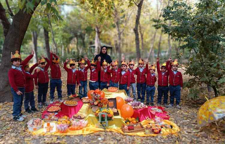 جشن میانه‌ی پاییز برگزار شد.