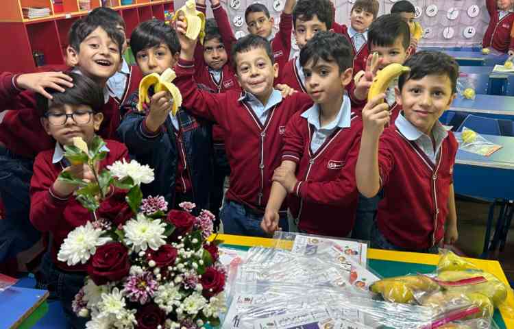 جشن میوه ها در کلاس توت فرنگی ( تلفیق فارسی و علوم)