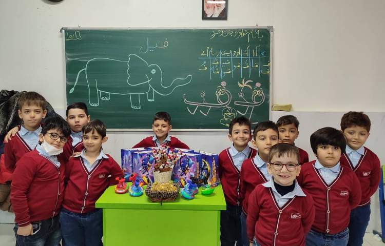 جشن نشانه (ف) درس آدم‌برفی درکلاس برگزارشد. 3