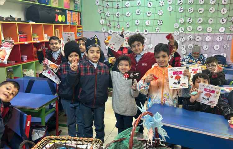 جشن نشانه های ( چ ، ژ ) در کلاس توت فرنگی 5