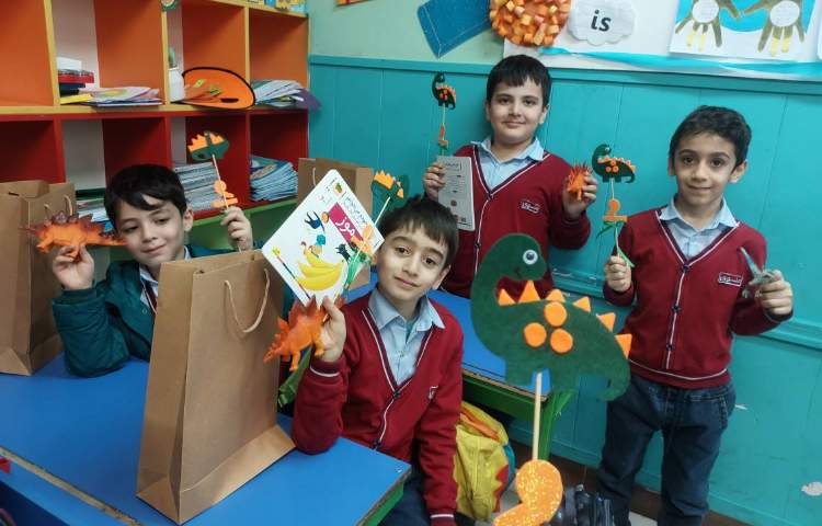 جشن نشانه ی ُ استثنا توسط آقای مارتیا مختاری 2