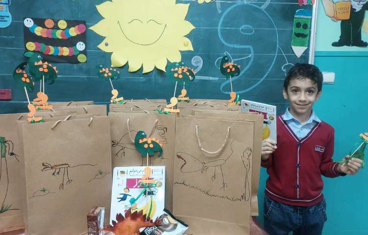 جشن نشانه ی ُ استثنا توسط آقای مارتیا مختاری