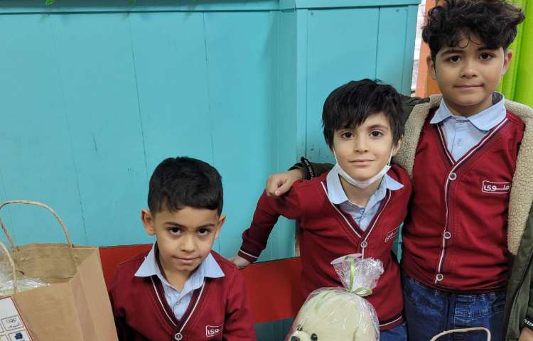 جشن نشانه ی "اُ" و جشن اسم آقای رادوین با تشکر از خانواده ی مهربان امیر احمدی