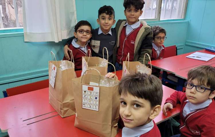 جشن نشانه ی "اُ" و جشن اسم آقای رادوین با تشکر از خانواده ی مهربان امیر احمدی 3