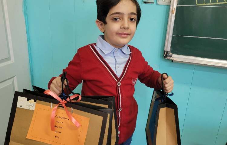 جشن نشانه ی "خ" با تشکر از خانواده ی عزیز حسنی 1