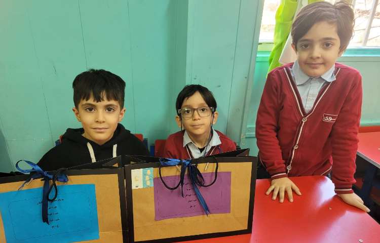 جشن نشانه ی "خ" با تشکر از خانواده ی عزیز حسنی 3