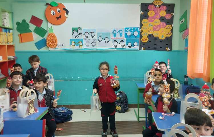 جشن نشانه ی خ توسط آقای نیکان طهرانی 2