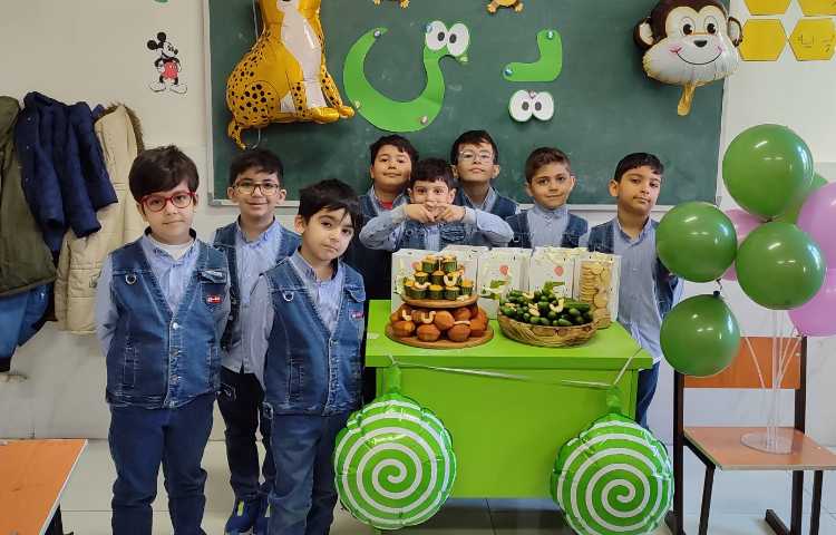 جشن نشانه (ی) درس فارسی. 3