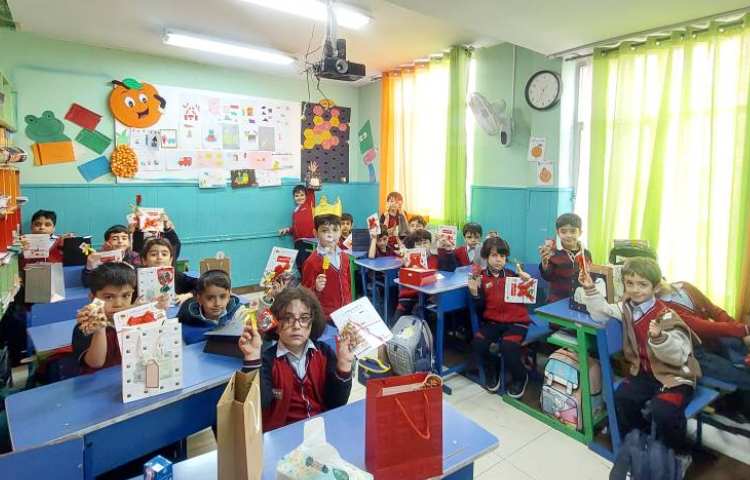 جشن نشانه ی ِ دوستی توسط آقای کیاشا وحیدی 2