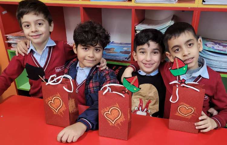 جشن نشانه ی "ق" با تشکر از خانواده ی ارحام صدر عزیز 2