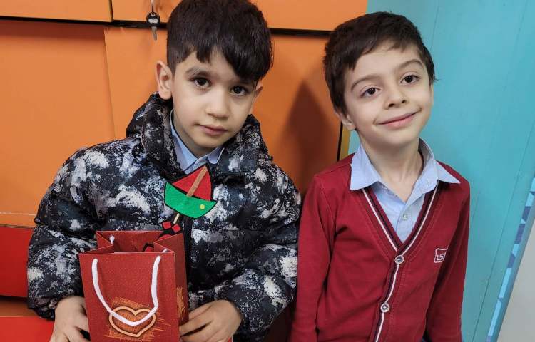 جشن نشانه ی "ق" با تشکر از خانواده ی ارحام صدر عزیز 4