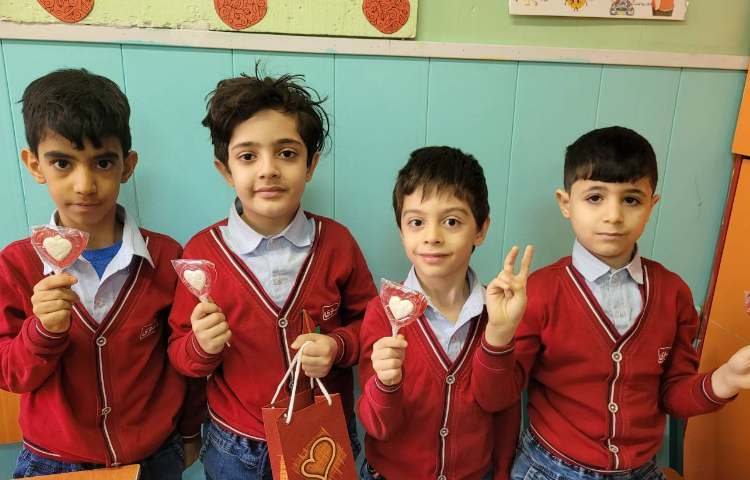 جشن نشانه ی "ق" با تشکر از خانواده ی ارحام صدر عزیز 7